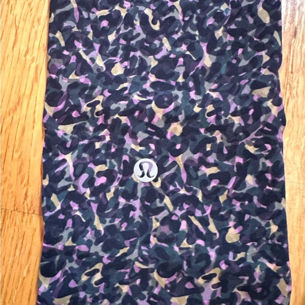 Lulemon Wunder Train hose rise Fluctuate Micro pink multi Size 4(#2)